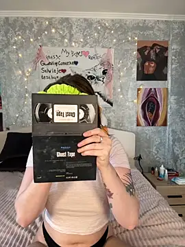 Sabrina shells online show from 10, 10, 2025