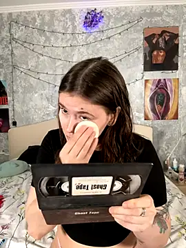 Sabrina shells online show from 16, 11, 2025