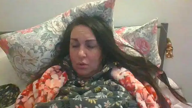 Snapshot of BELLAMORGANE1 chatting on 23, 12, 2024 BELLAMORGANE1 online show from 23, 12, 2024