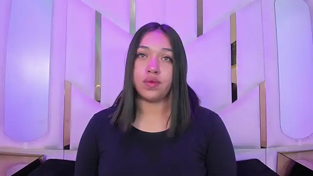 IsabellRodriguez18 online show from 11, 4, 2026