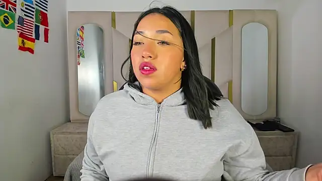 IsabellRodriguez18 online show from 17, 7, 2026