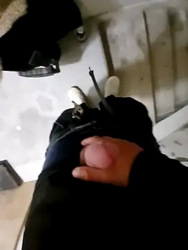 Snapshot of rominoucoquin chatting on 9, 11, 2025 rominoucoquin online show from 9, 11, 2025