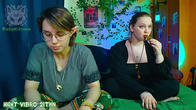 Snapshot of TrickyKitsune chatting on 2, 5, 2026 TrickyKitsune online show from 2, 5, 2026