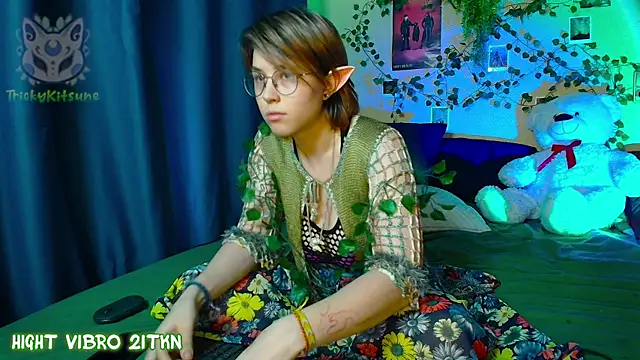 Snapshot of TrickyKitsune chatting on 21, 5, 2026 TrickyKitsune online show from 21, 5, 2026