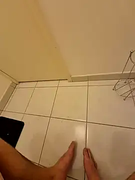 Snapshot of Maxoux02 chatting on 23, 12, 2024 Maxoux02 online show from 23, 12, 2024