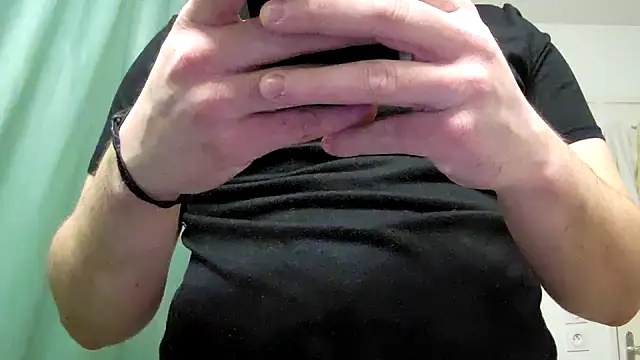 Snapshot of Maxoux02 chatting on 18, 2, 2025 Maxoux02 online show from 18, 2, 2025