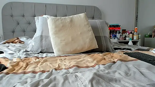 1royalpussy online show from 22, 5, 2026