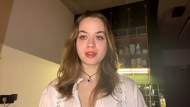 Snapshot of RoxyStar17 chatting on 20, 1, 2025 RoxyStar17 online show from 20, 1, 2025