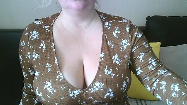 Wet Maria online show from 2, 4, 2026