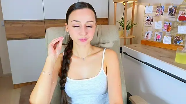 Snapshot of mellowness_ chatting on 2, 10, 2025 mellowness  online show from 2, 10, 2025