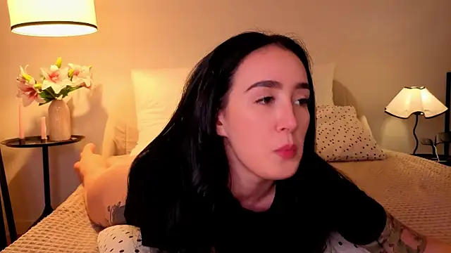 KimKhallifa online show from 18, 7, 2026