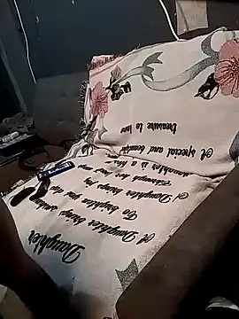 Snapshot of 618fuckupp chatting on 6, 11, 2025 618fuckupp online show from 6, 11, 2025