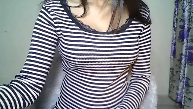 Naughty Nayra online show from 4, 12, 2025