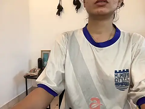 Snapshot of roseofvenom chatting on 14, 2, 2025 roseofvenom online show from 14, 2, 2025