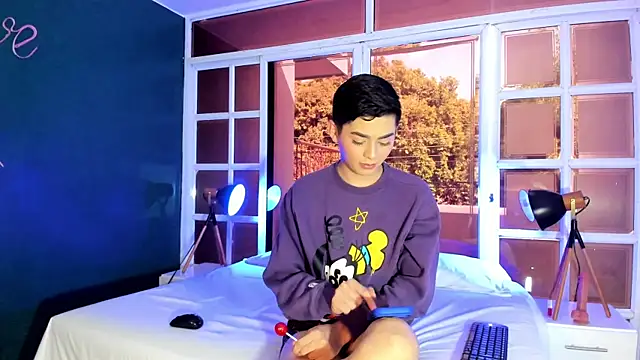 Maxi little online show from 23, 6, 2026