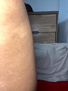 Ninabrunette18 online show from 28, 10, 2025