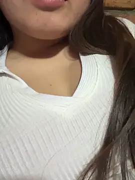 Snapshot of lunagonzales_lima_2007 chatting on 13, 10, 2025 lunagonzales lima 2007 online show from 13, 10, 2025