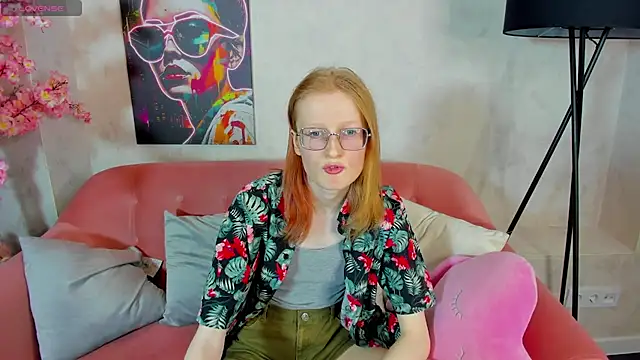 Snapshot of ElizabethHarpper chatting on 5, 1, 2025 ElizabethHarpper online show from 5, 1, 2025