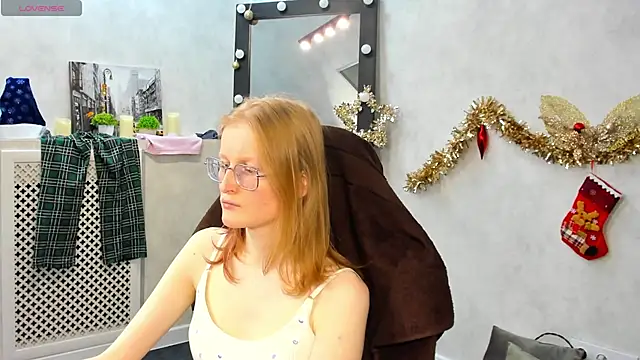 Snapshot of ElizabethHarpper chatting on 18, 1, 2025 ElizabethHarpper online show from 18, 1, 2025