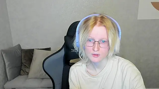 Snapshot of ElizabethHarpper chatting on 27, 9, 2025 ElizabethHarpper online show from 27, 9, 2025