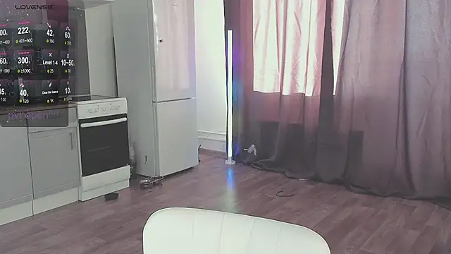 kittenrisha online show from 4, 11, 2025