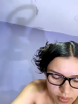 Snapshot of Danni_shy chatting on 17, 1, 2025 Danni shy online show from 17, 1, 2025