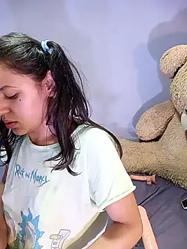 Snapshot of Danni_shy chatting on 25, 1, 2025 Danni shy online show from 25, 1, 2025