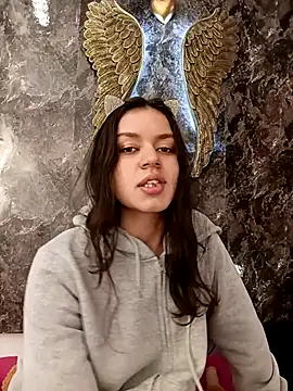 Snapshot of Danni_shy chatting on 17, 2, 2025 Danni shy online show from 17, 2, 2025