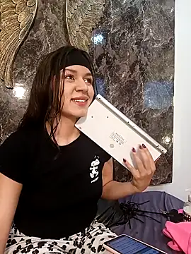 Snapshot of Danni_shy chatting on 23, 2, 2025 Danni shy online show from 23, 2, 2025