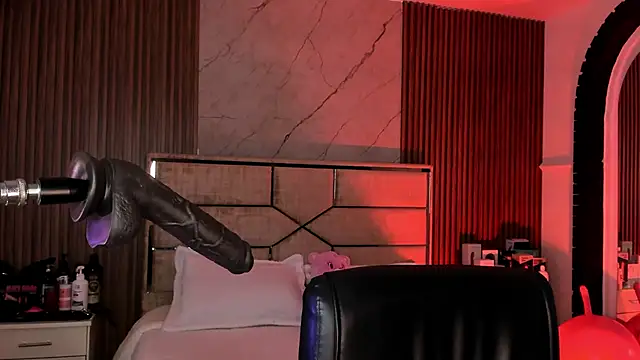 Snapshot of EmiilyHendriixx chatting on 16, 9, 2025 EmiilyHendriixx online show from 16, 9, 2025