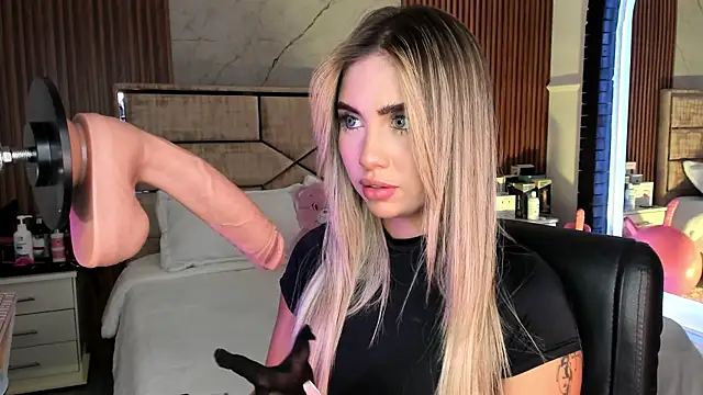 Snapshot of EmiilyHendriixx chatting on 20, 9, 2025 EmiilyHendriixx online show from 20, 9, 2025