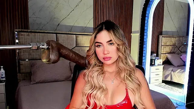 Snapshot of EmiilyHendriixx chatting on 9, 10, 2025 EmiilyHendriixx online show from 9, 10, 2025