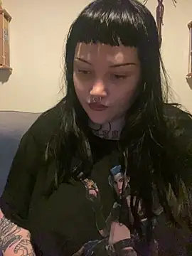 Snapshot of Gothicsiren chatting on 6, 1, 2025 Gothicsiren online show from 6, 1, 2025