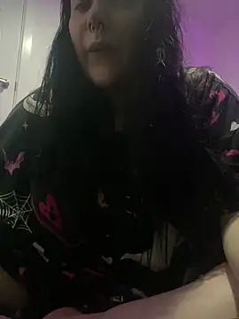 Snapshot of Gothicsiren chatting on 4, 2, 2025 Gothicsiren online show from 4, 2, 2025