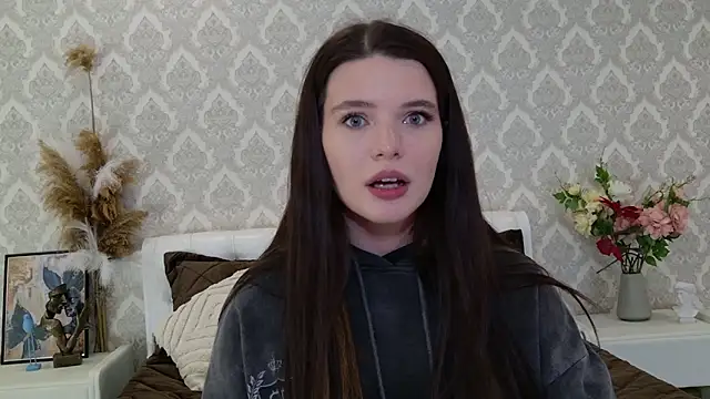 Nellie Medina online show from 8, 1, 2025