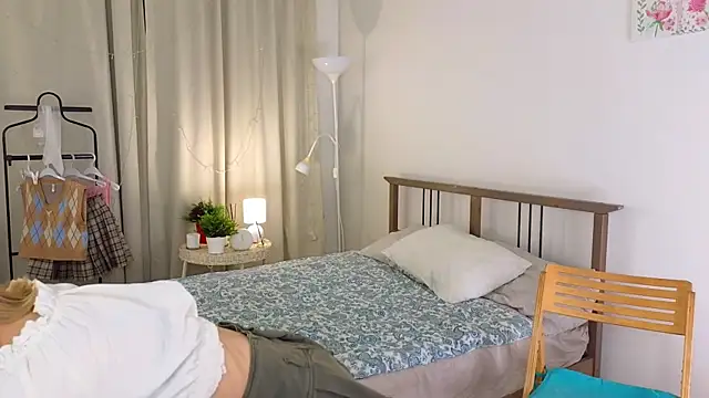 DaisyHearl online show from 1, 1, 2025