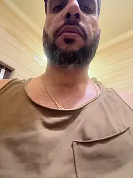 Snapshot of skyisthelimit12 chatting on 15, 10, 2025 skyisthelimit12 online show from 15, 10, 2025