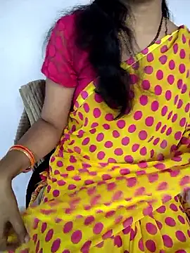 lovelygirl4567 online show from 18, 3, 2026