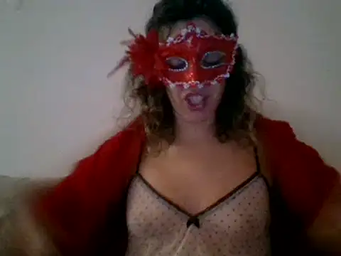 Snapshot of couple-tuga chatting on 7, 2, 2025 couple-tuga online show from 7, 2, 2025