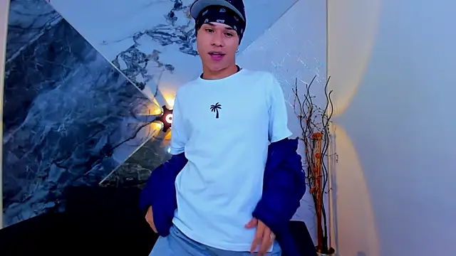 Snapshot of anyelo_waller chatting on 31, 12, 2024 anyelo waller online show from 31, 12, 2024