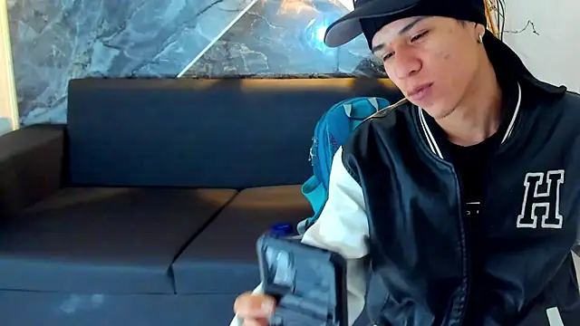 Snapshot of anyelo_waller chatting on 8, 1, 2025 anyelo waller online show from 8, 1, 2025