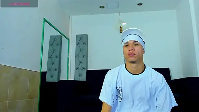 Snapshot of anyelo_waller chatting on 21, 3, 2025 anyelo waller online show from 21, 3, 2025