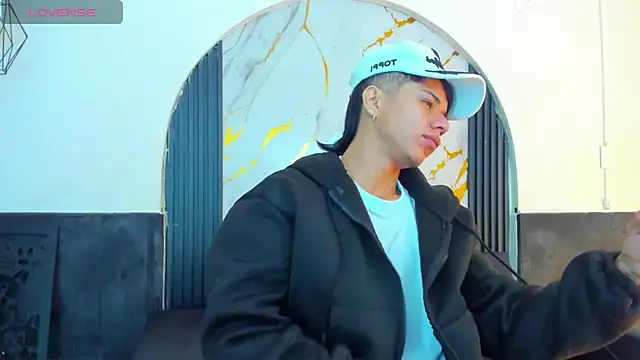 Snapshot of anyelo_waller chatting on 5, 10, 2025 anyelo waller online show from 5, 10, 2025