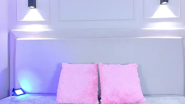 Snapshot of NickyBelmonth chatting on 17, 9, 2025 NickyBelmonth online show from 17, 9, 2025