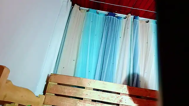 lana reverse online show from 5, 1, 2025