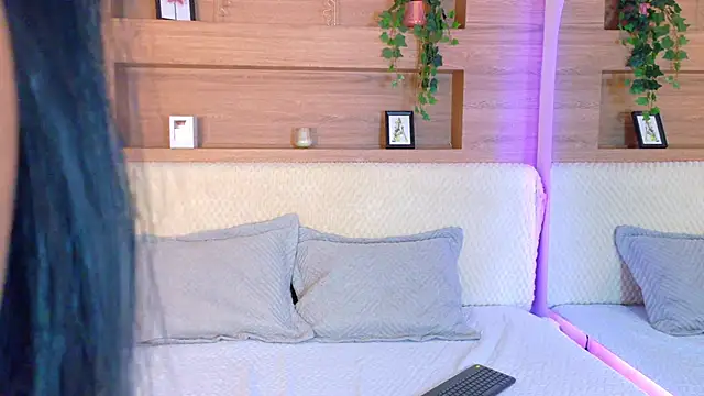 AbieHills online show from 3, 2, 2026