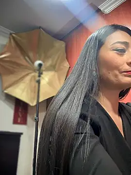 BELLA--26 online show from 8, 10, 2025