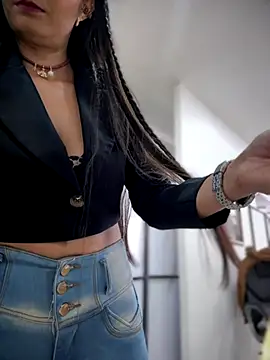 BELLA--26 online show from 15, 11, 2025