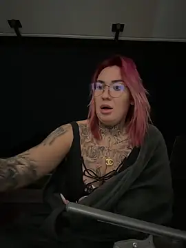 Snapshot of Mia-Fuchs chatting on 13, 1, 2025 Mia-Fuchs online show from 13, 1, 2025