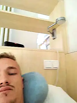 frankthefuck69 online show from 21, 10, 2025